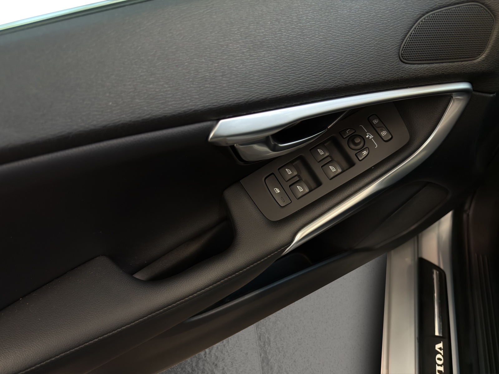 Image VOLVO V40 V40 2.0 T5 Summum S/S