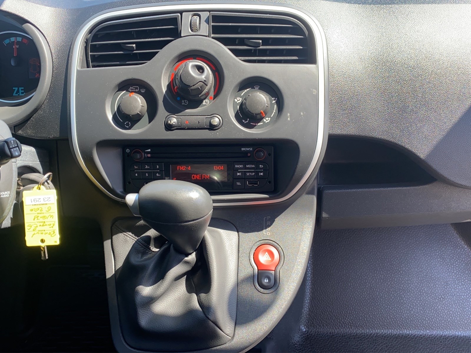 RENAULT Kangoo Z.E. 33 R60 Access-image-10