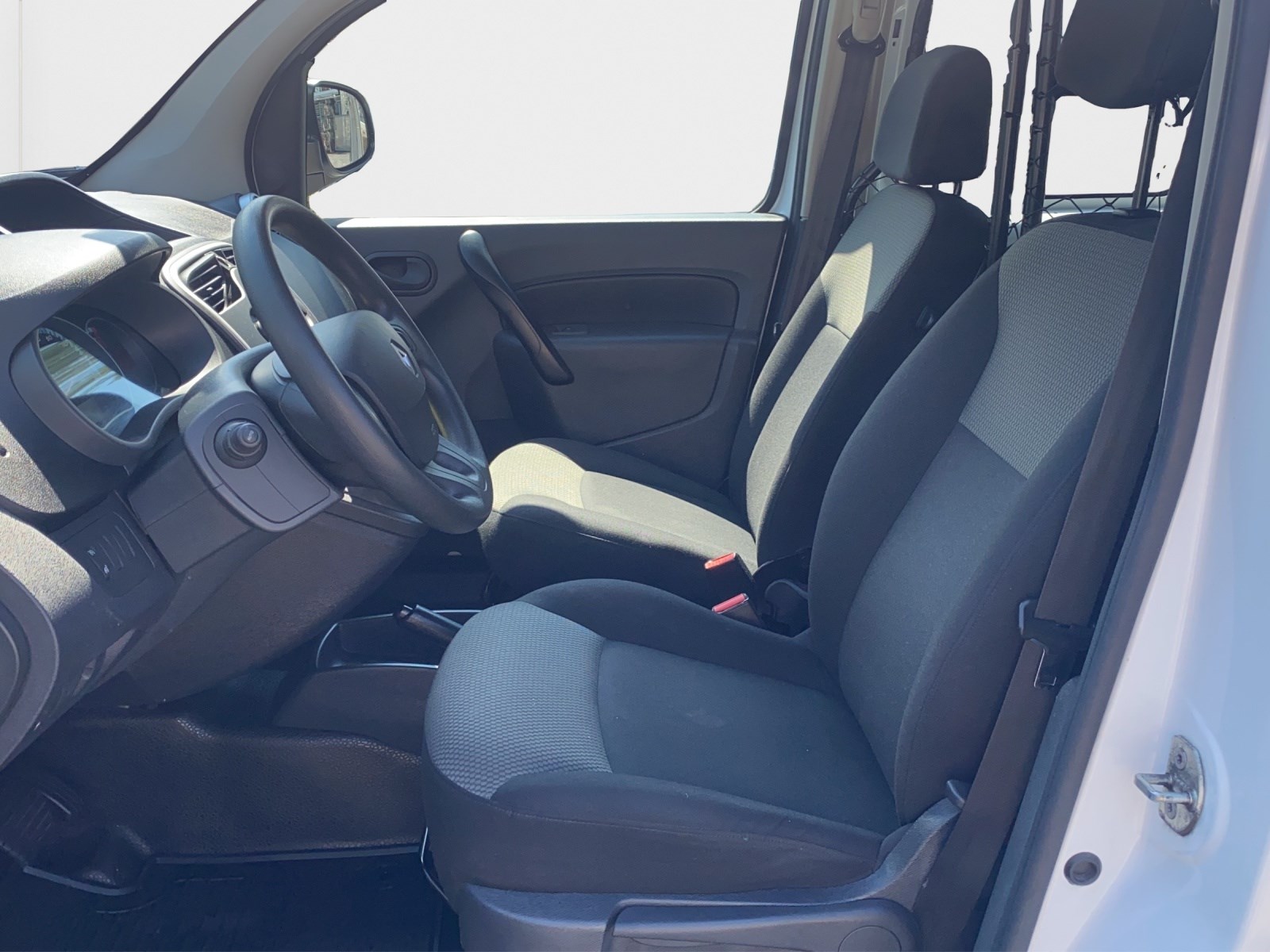 RENAULT Kangoo Z.E. 33 R60 Access-image-5