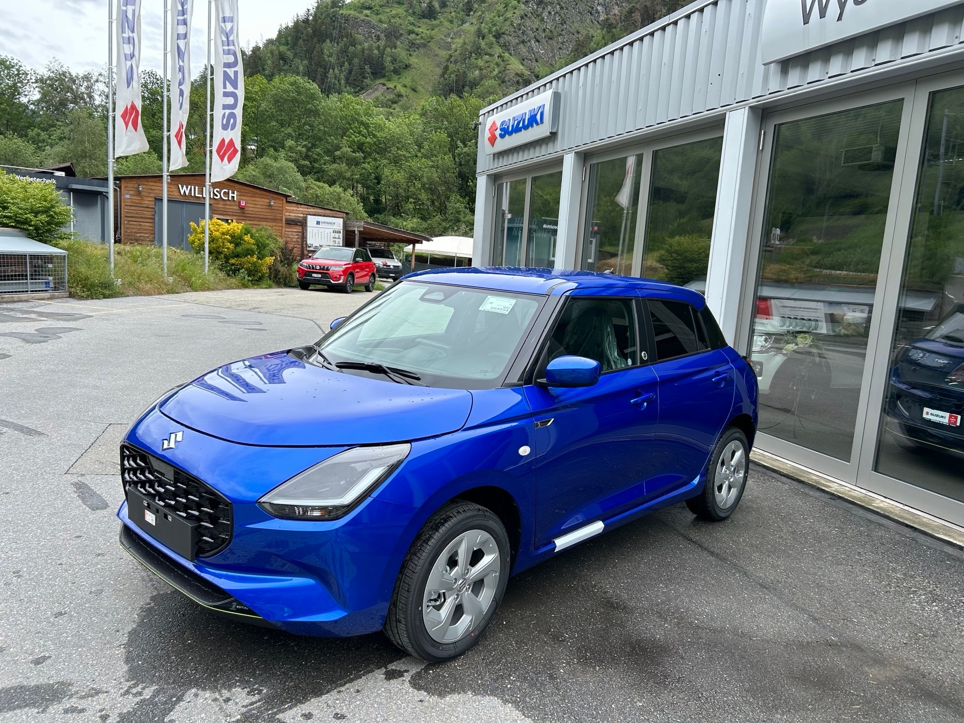 SUZUKI Swift 1.2 1st Edition Hybrid 4x4-image-4