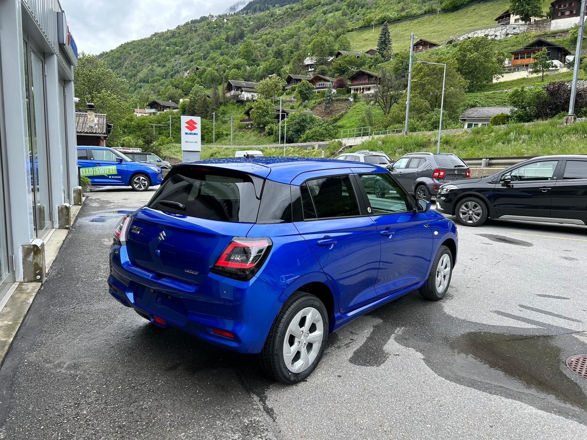 SUZUKI Swift 1.2 1st Edition Hybrid 4x4-image-2