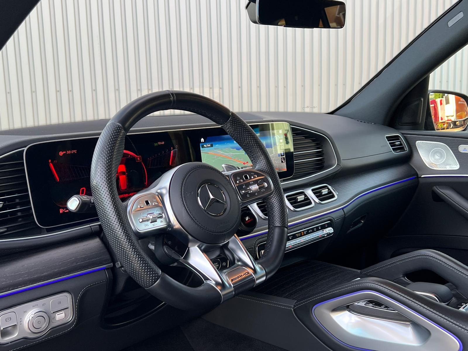 MERCEDES-BENZ GLE 63 S AMG Limited Black Performance 4Matic+ 9G-Speedshift-image-10