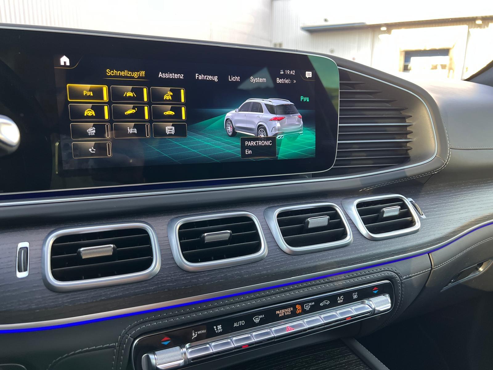 MERCEDES-BENZ GLE 63 S AMG Limited Black Performance 4Matic+ 9G-Speedshift-image-25