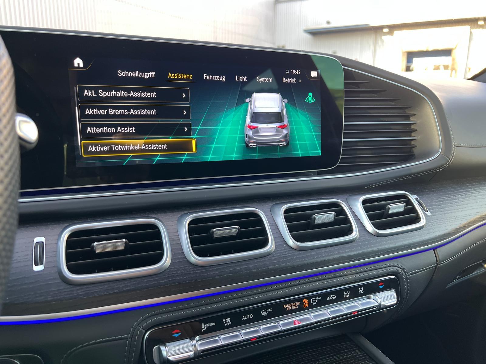 MERCEDES-BENZ GLE 63 S AMG Limited Black Performance 4Matic+ 9G-Speedshift-image-24