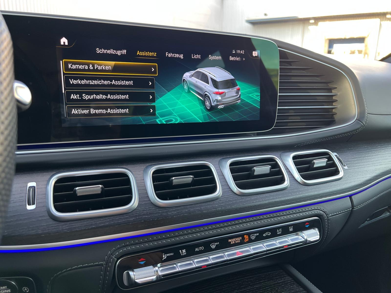 MERCEDES-BENZ GLE 63 S AMG Limited Black Performance 4Matic+ 9G-Speedshift-image-26