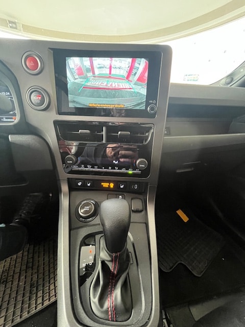 TOYOTA Yaris 1.6 GR Sport A-image-5