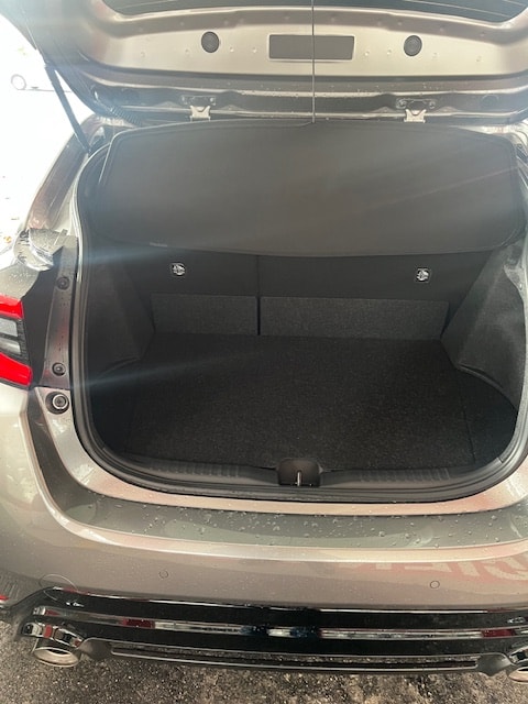 TOYOTA Yaris 1.6 GR Sport A-image-4