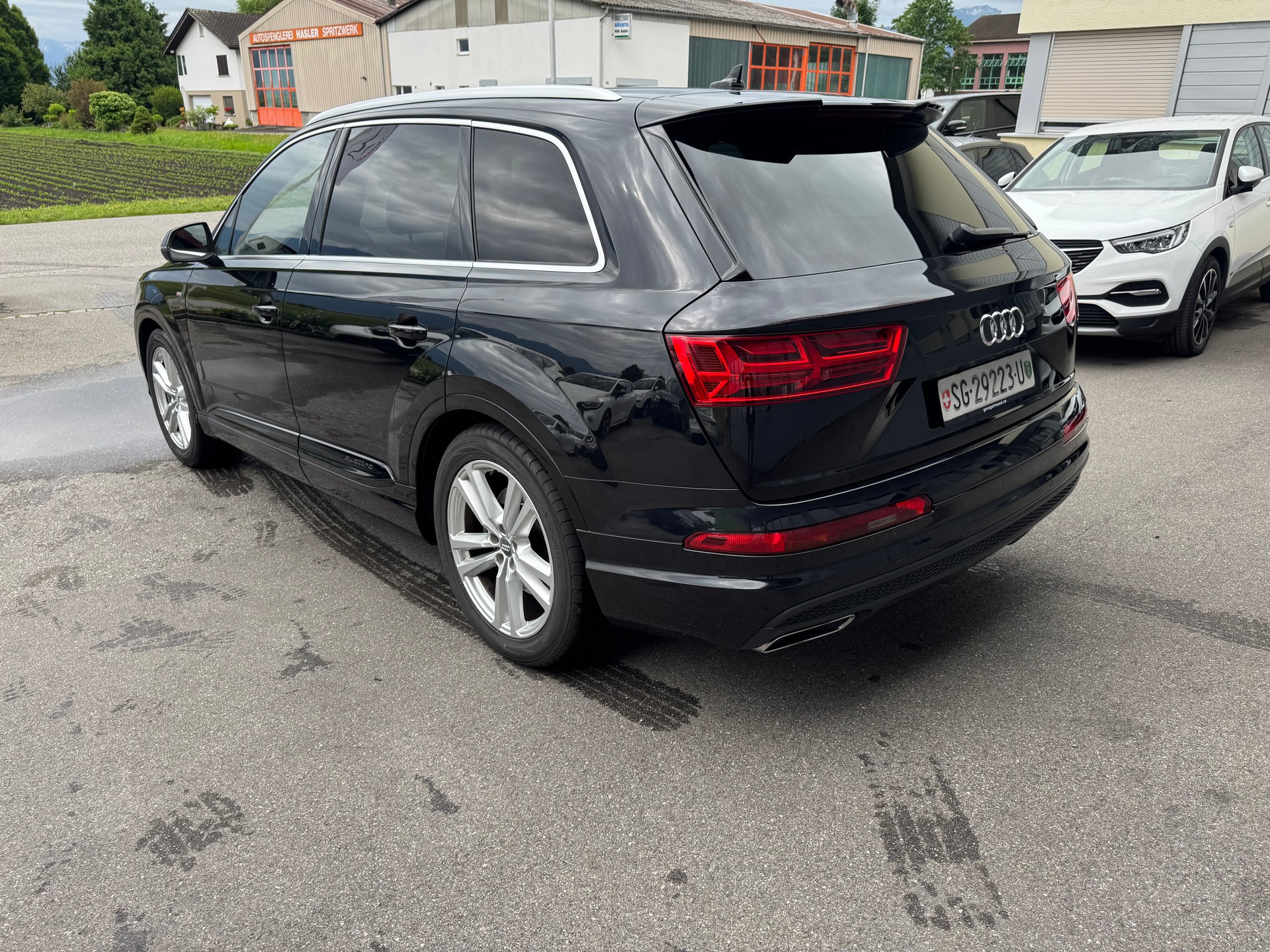AUDI Q7 3.0 TDI S-Line quattro tiptronic-showroom-element-2