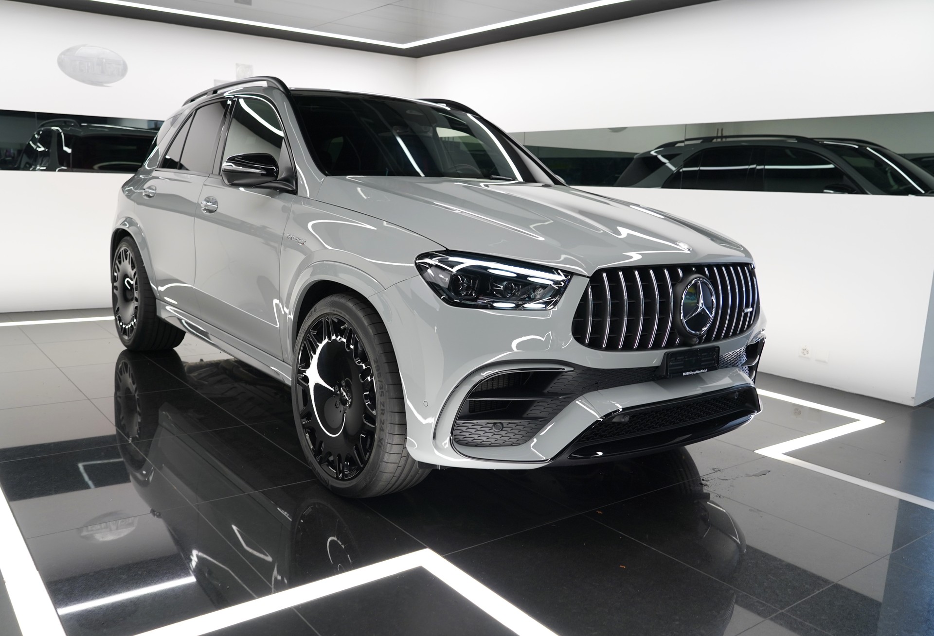 MERCEDES-BENZ GLE 63 S AMG 4Matic+ BRABUS-showroom-element-1