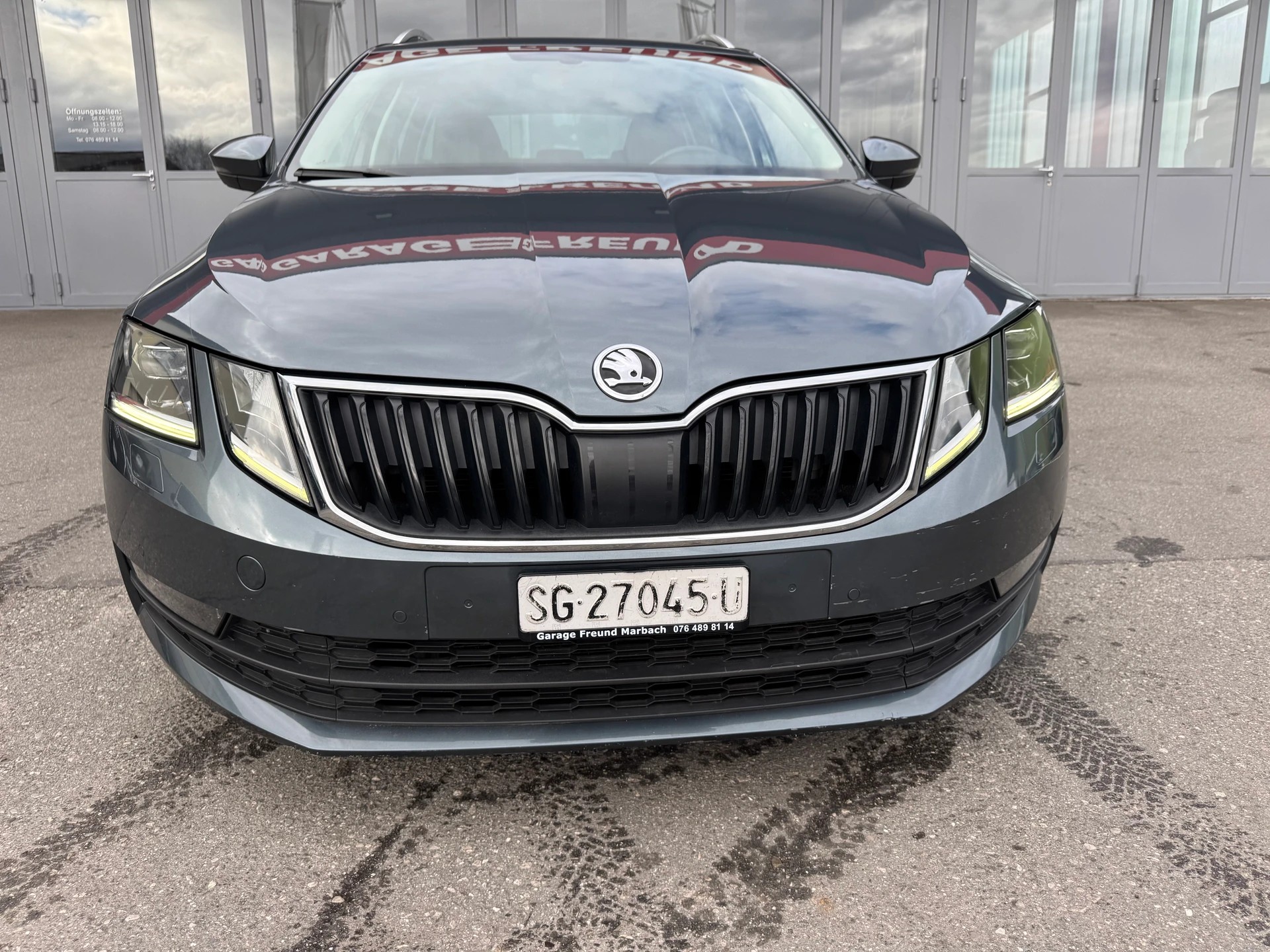 SKODA Octavia Combi 2.0 TDI Ambition 4x4 DSG-showroom-element-1