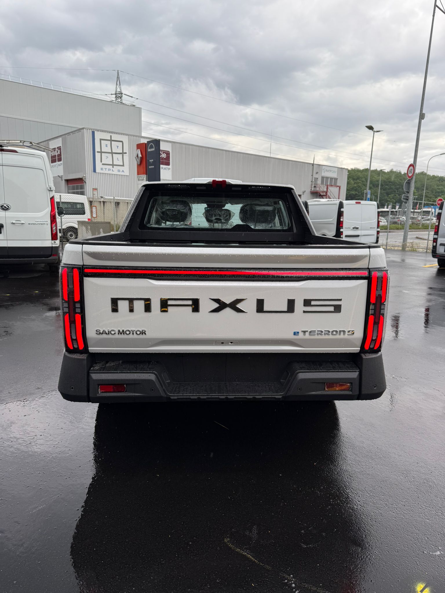 MAXUS eTerron 9 102kWh Premium-image-4