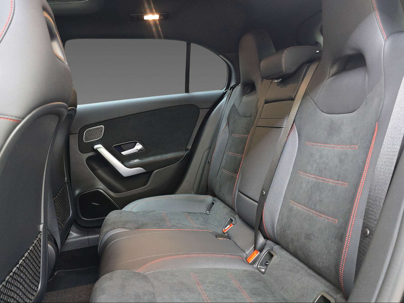 MERCEDES-BENZ A 250 4Matic 8G-DCT-image-10