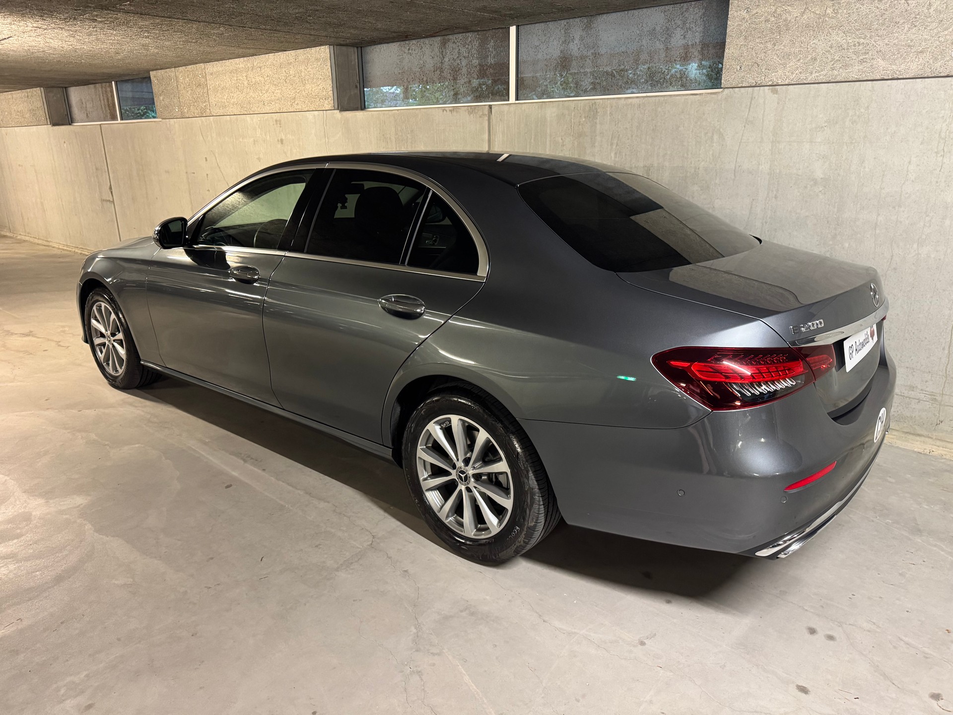 MERCEDES-BENZ E 200 4Matic Avantgarde 9G-Tronic-showroom-element-2