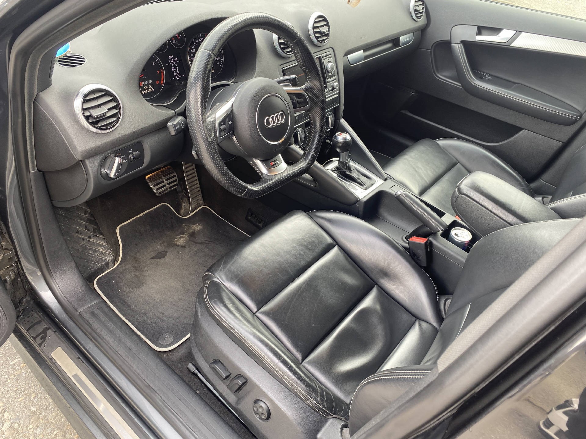 AUDI RS3 Sportback 2.5 T FSI quattro S-Tronic-image-10
