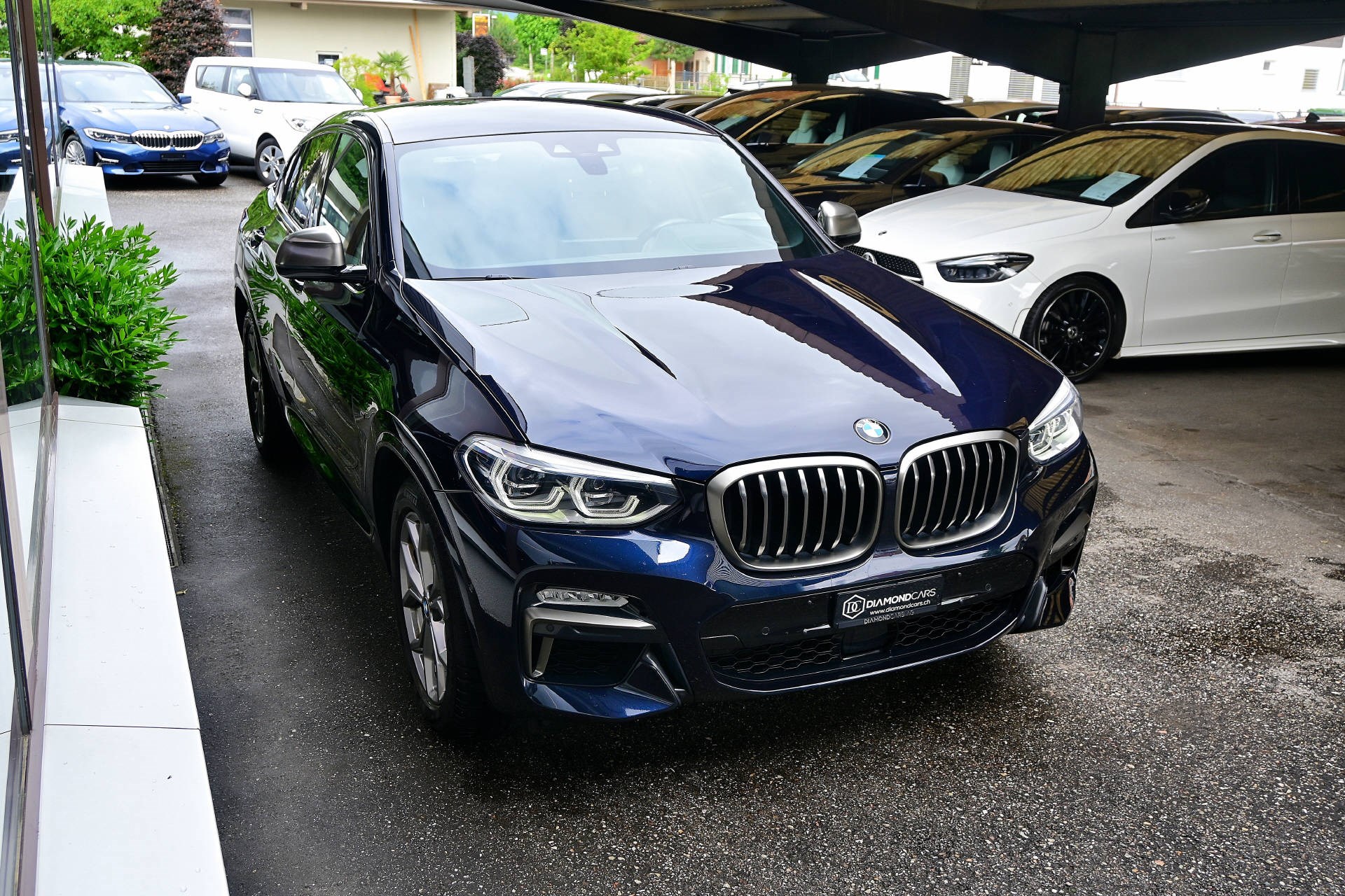 BMW X4 M40d-showroom-element-2
