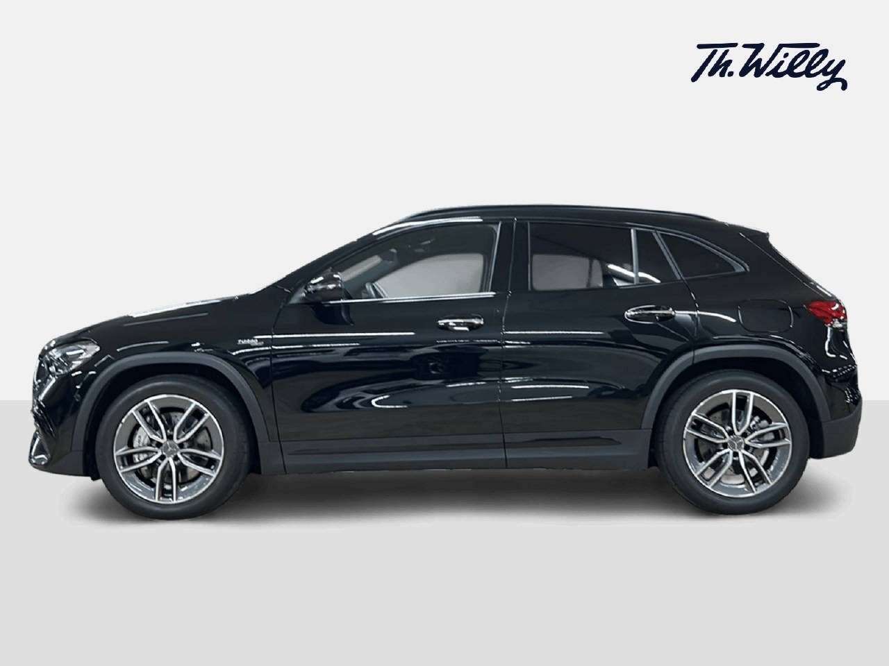 MERCEDES-BENZ GLA 35 AMG 4matic-showroom-element-1