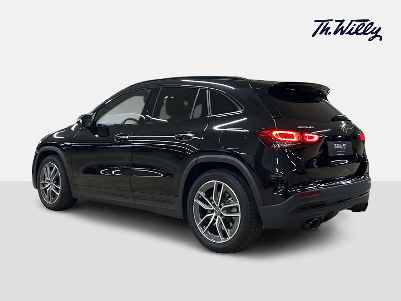 MERCEDES-BENZ GLA 35 AMG 4matic-showroom-element-2