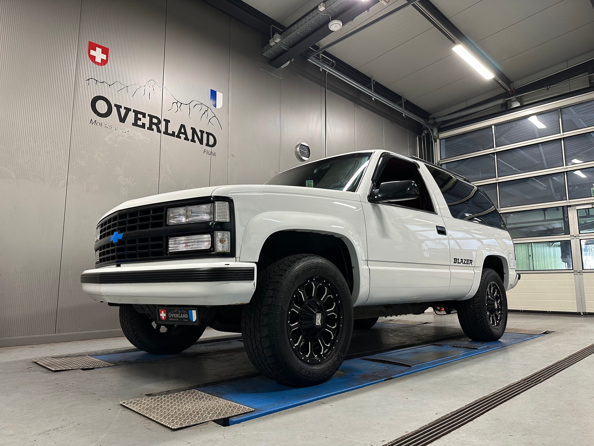 CHEVROLET BLAZER-image-0