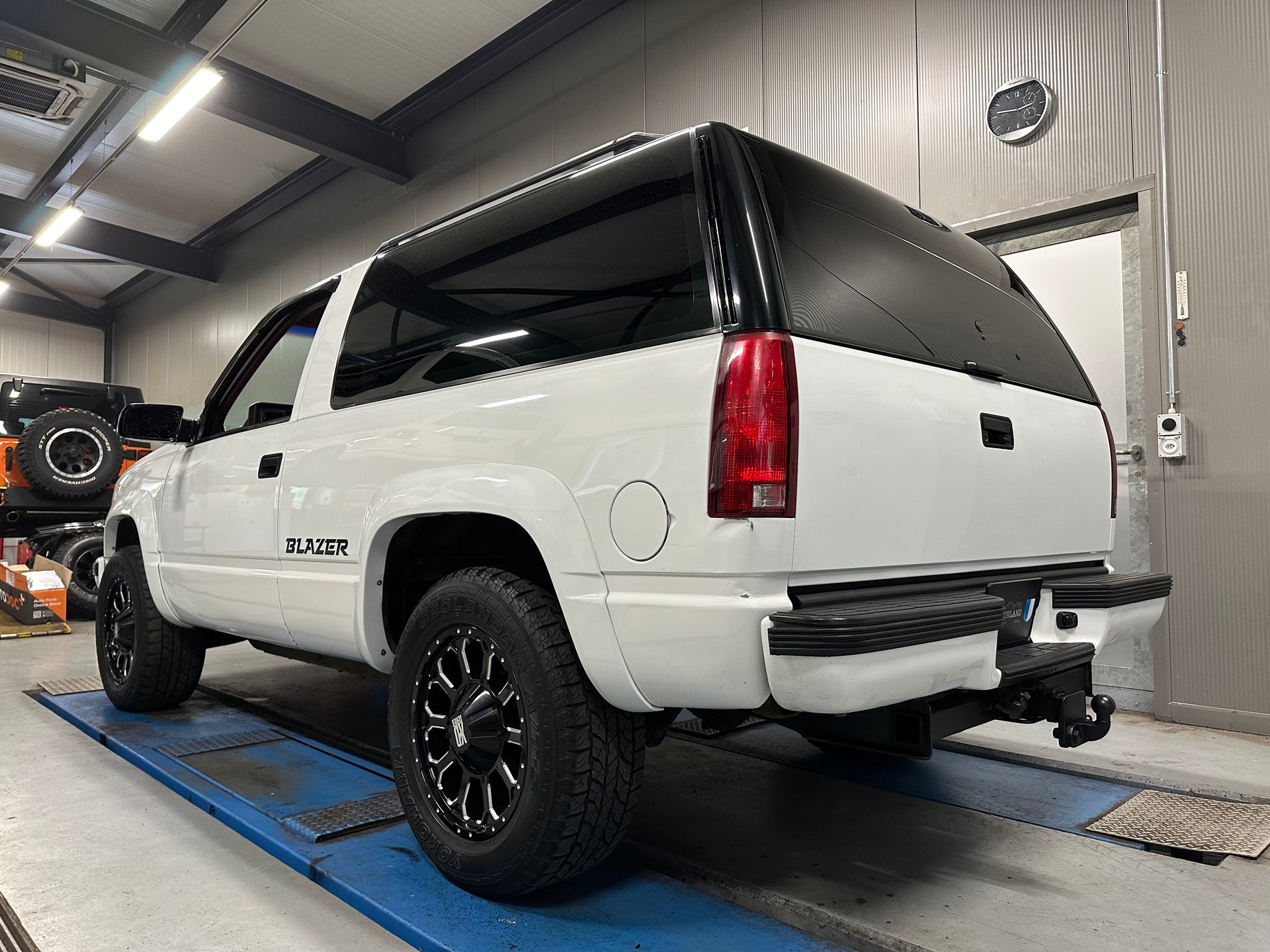 CHEVROLET BLAZER-image-3