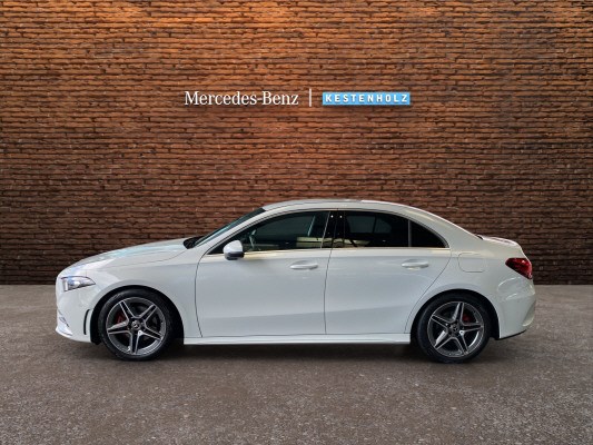 MERCEDES-BENZ A 180 AMG Line-showroom-element-3