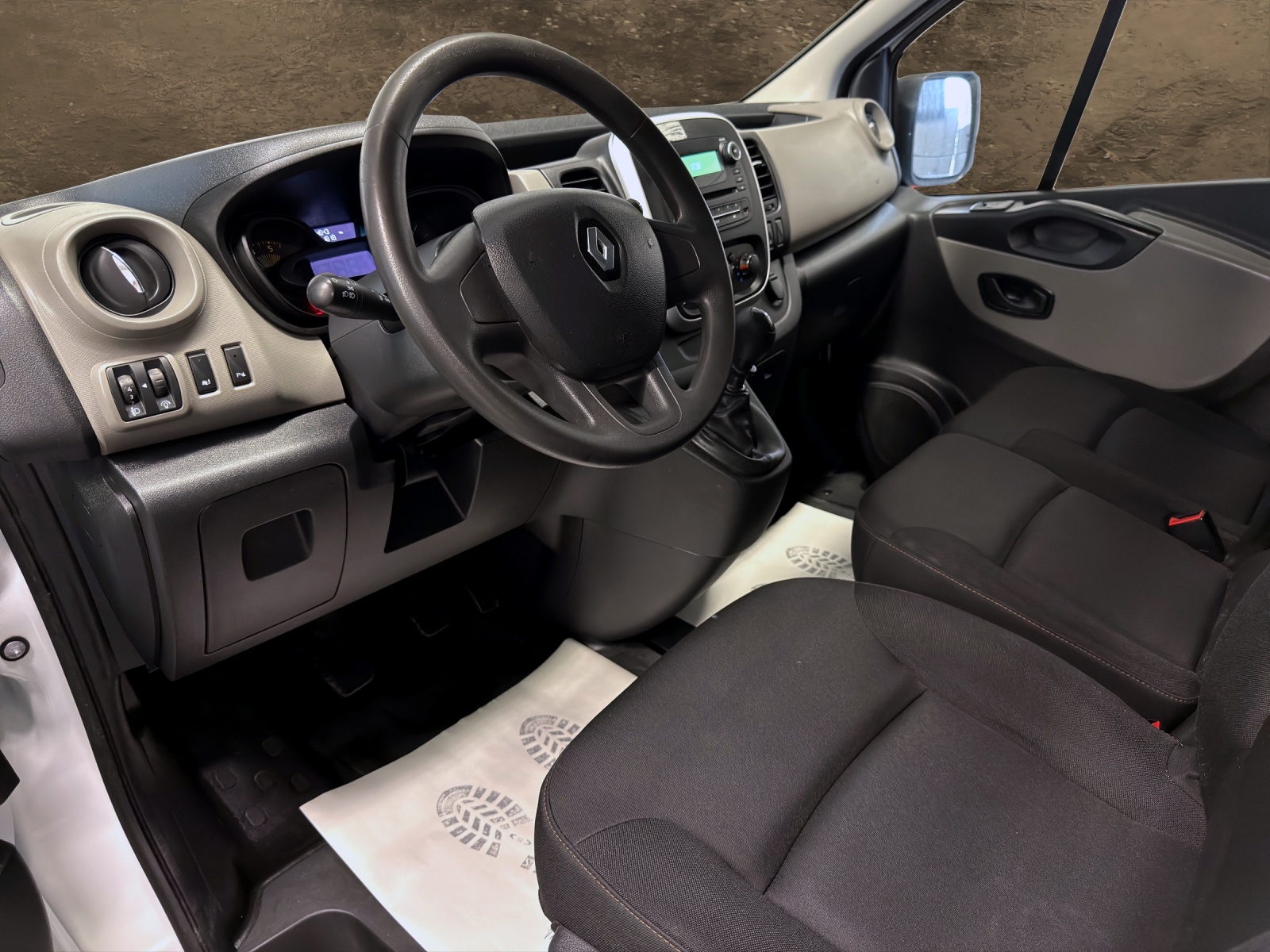 RENAULT Trafic 1.6 ENERGY TwinT. dCi125 2.9t Business L2H2-showroom-element-3
