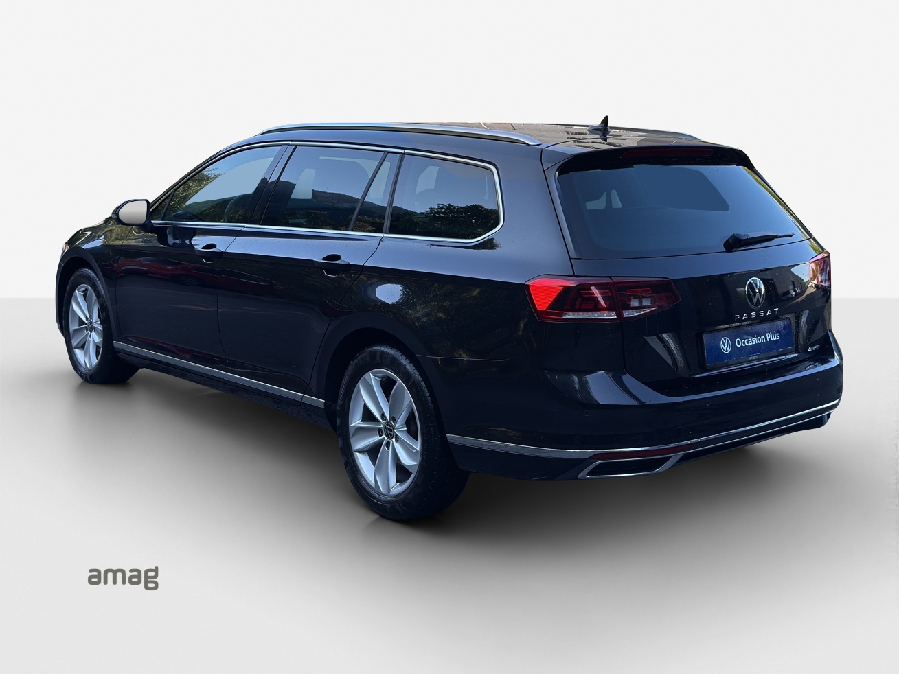 VW Passat 2.0 TDI BMT Elegance 4Motion DSG-image-2