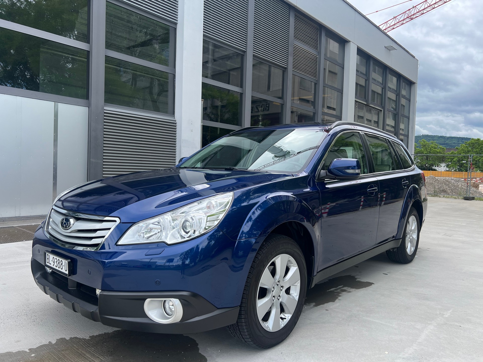 SUBARU Outback 2.5i Swiss AWD Lineartronic