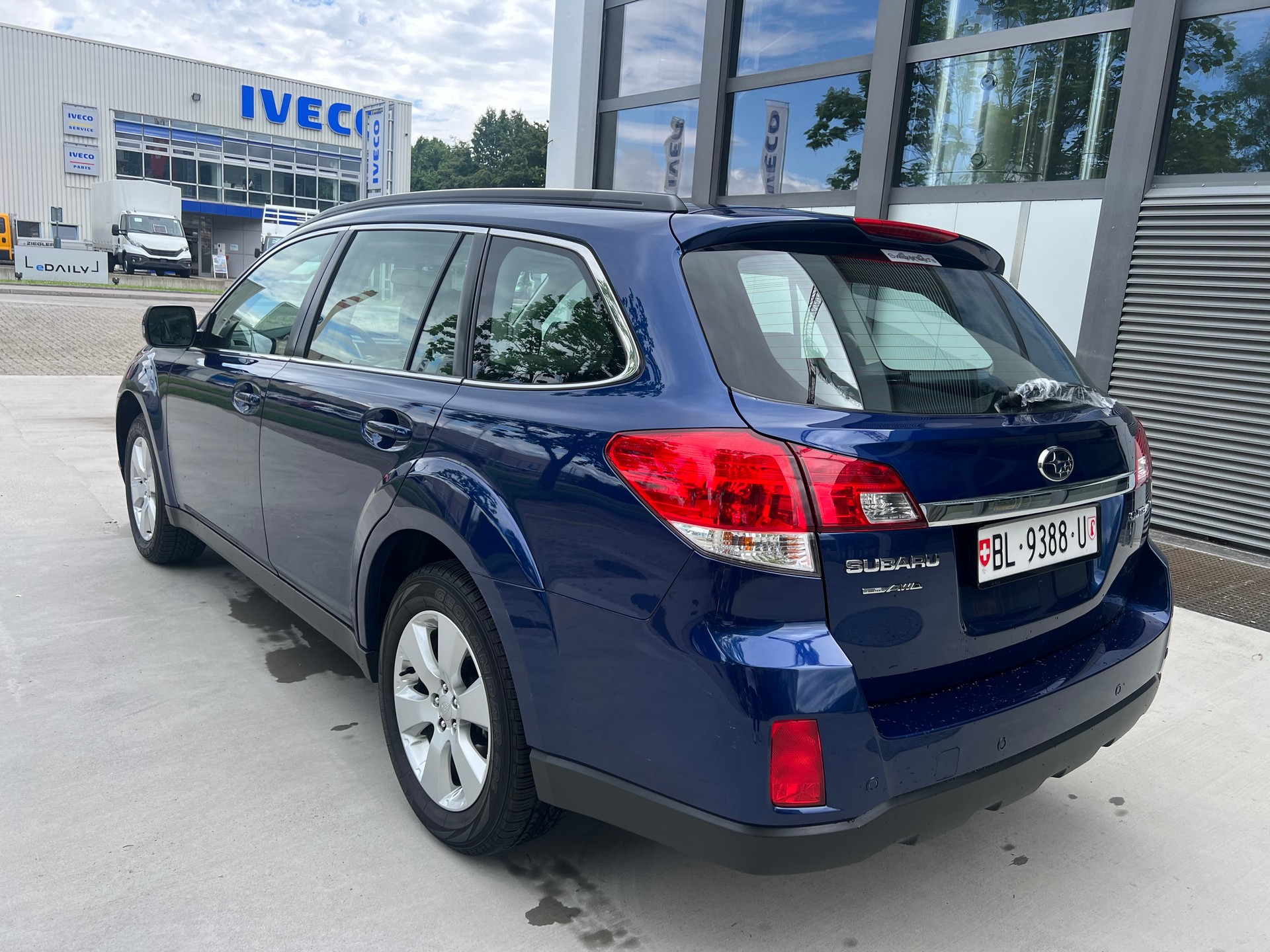 SUBARU Outback 2.5i Swiss AWD Lineartronic-showroom-element-2
