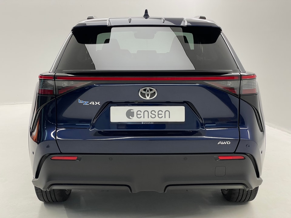 bZ4X Electric Premium AWD 11 kW OBC