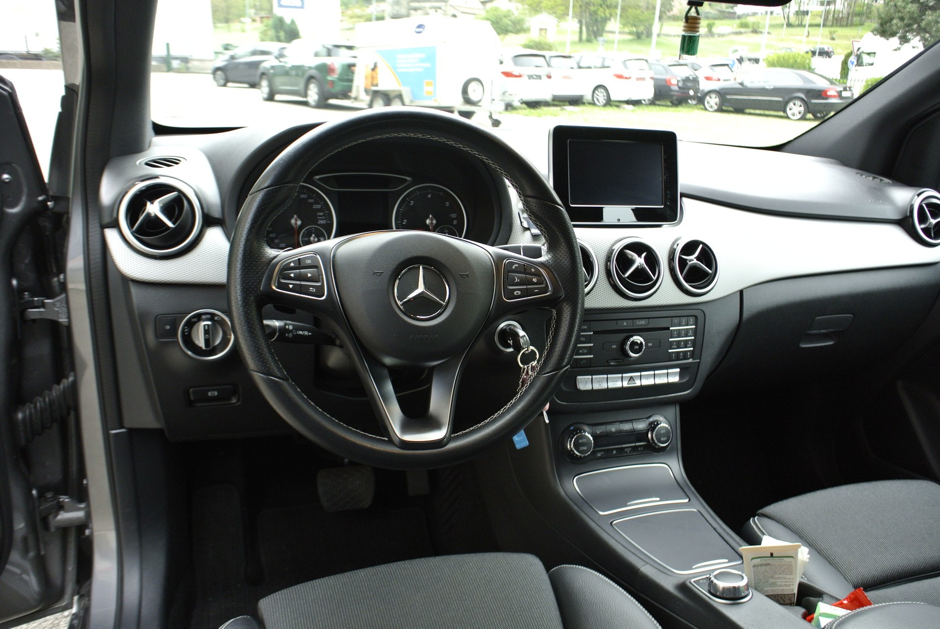 MERCEDES-BENZ B 220 CDI Urban 7G-DCT-image-28