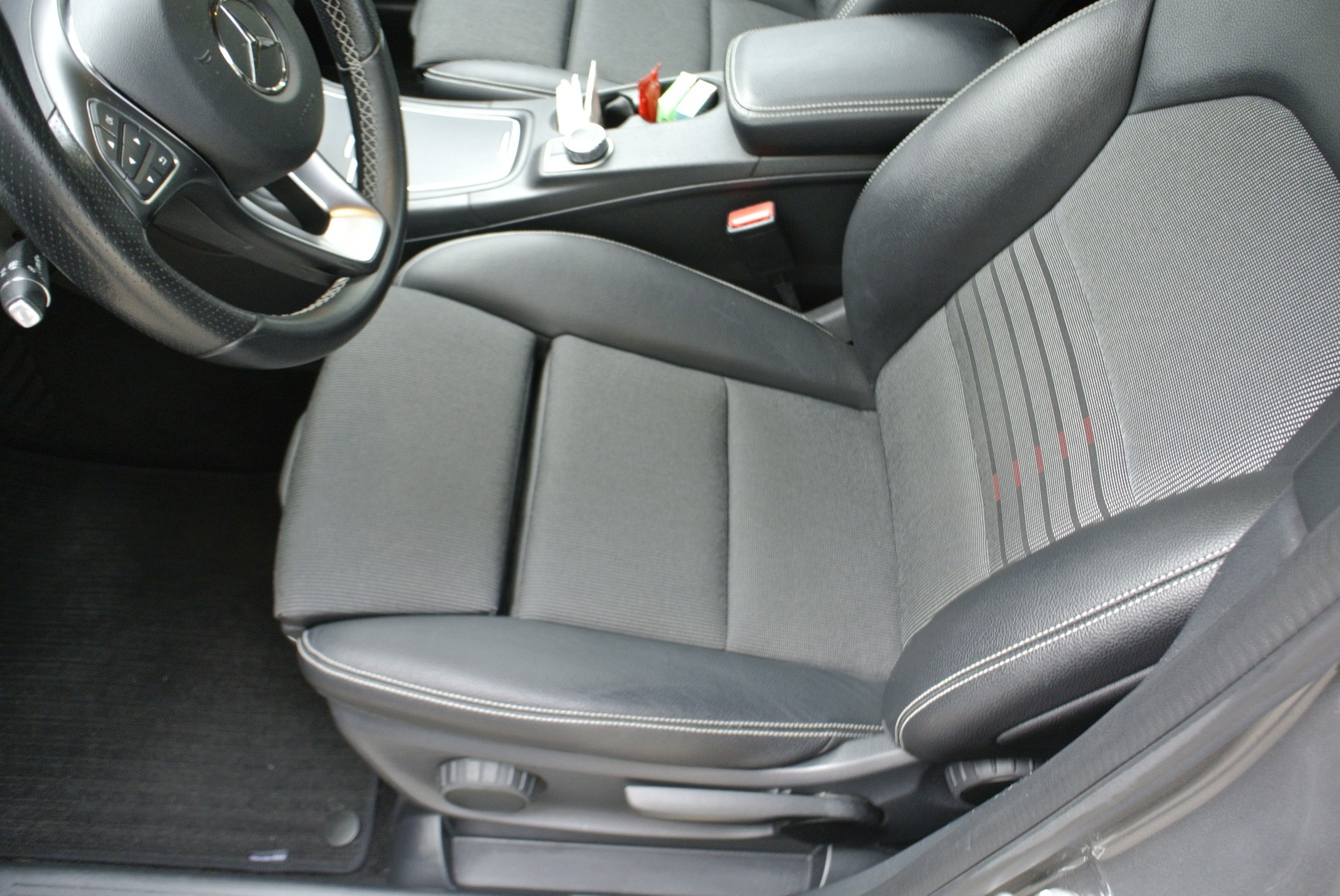 MERCEDES-BENZ B 220 CDI Urban 7G-DCT-image-17