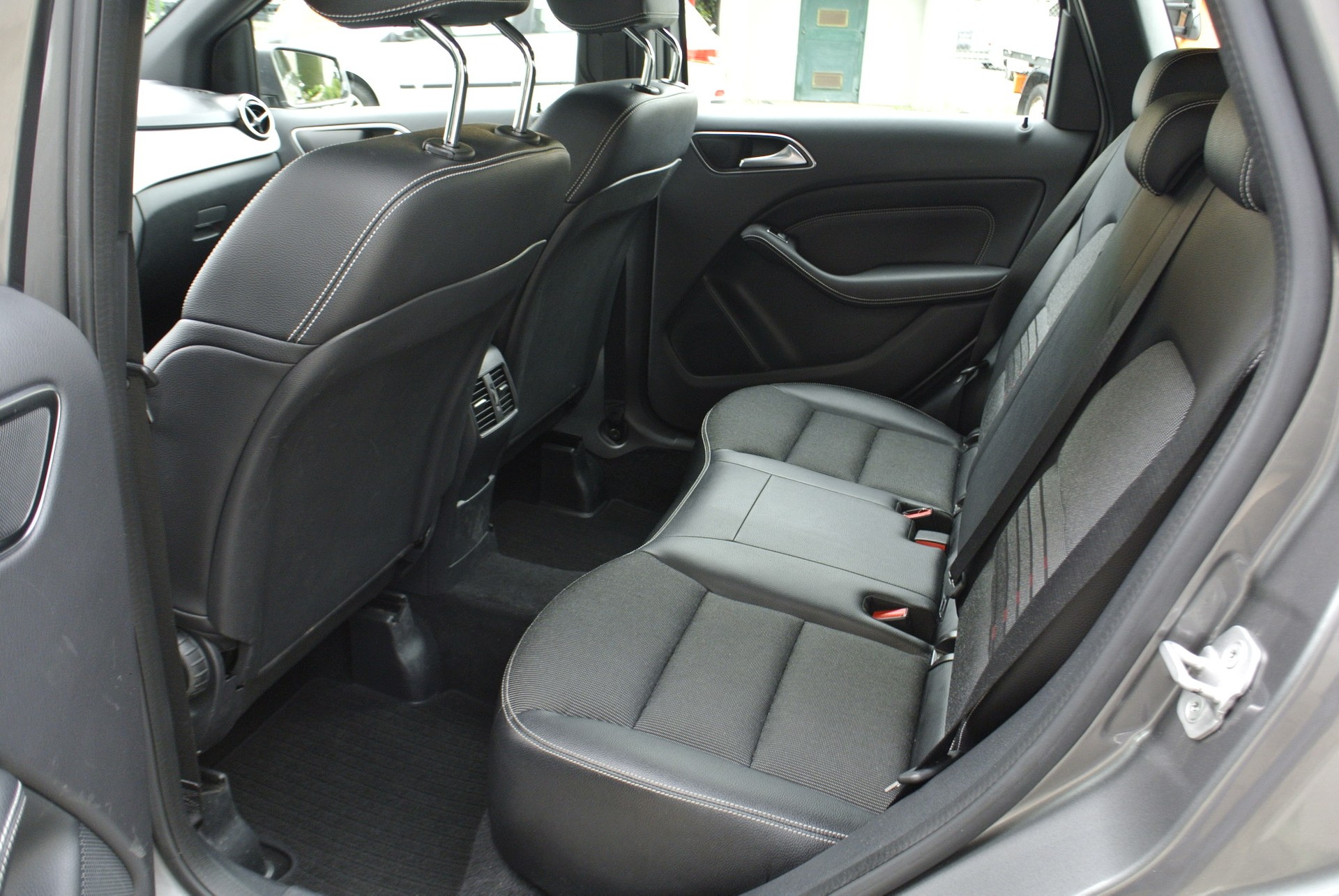 MERCEDES-BENZ B 220 CDI Urban 7G-DCT-image-20