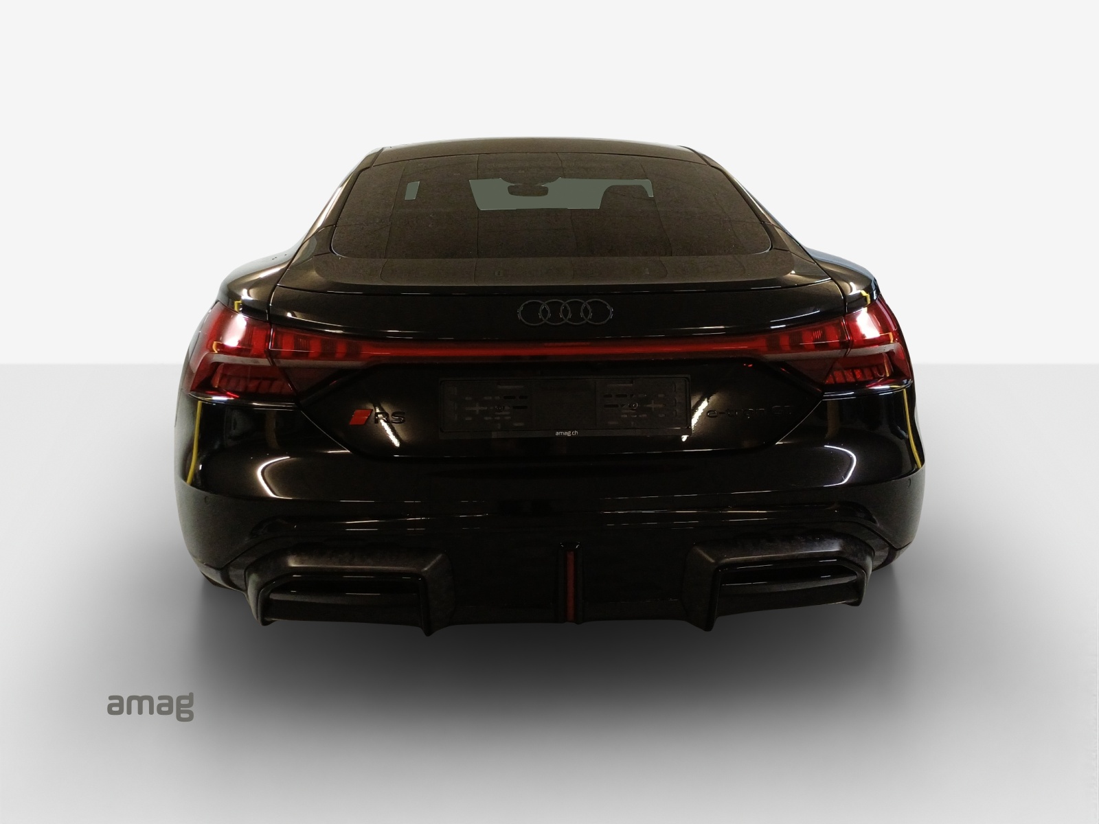AUDI RS e-tron GT performance quattro-showroom-element-3