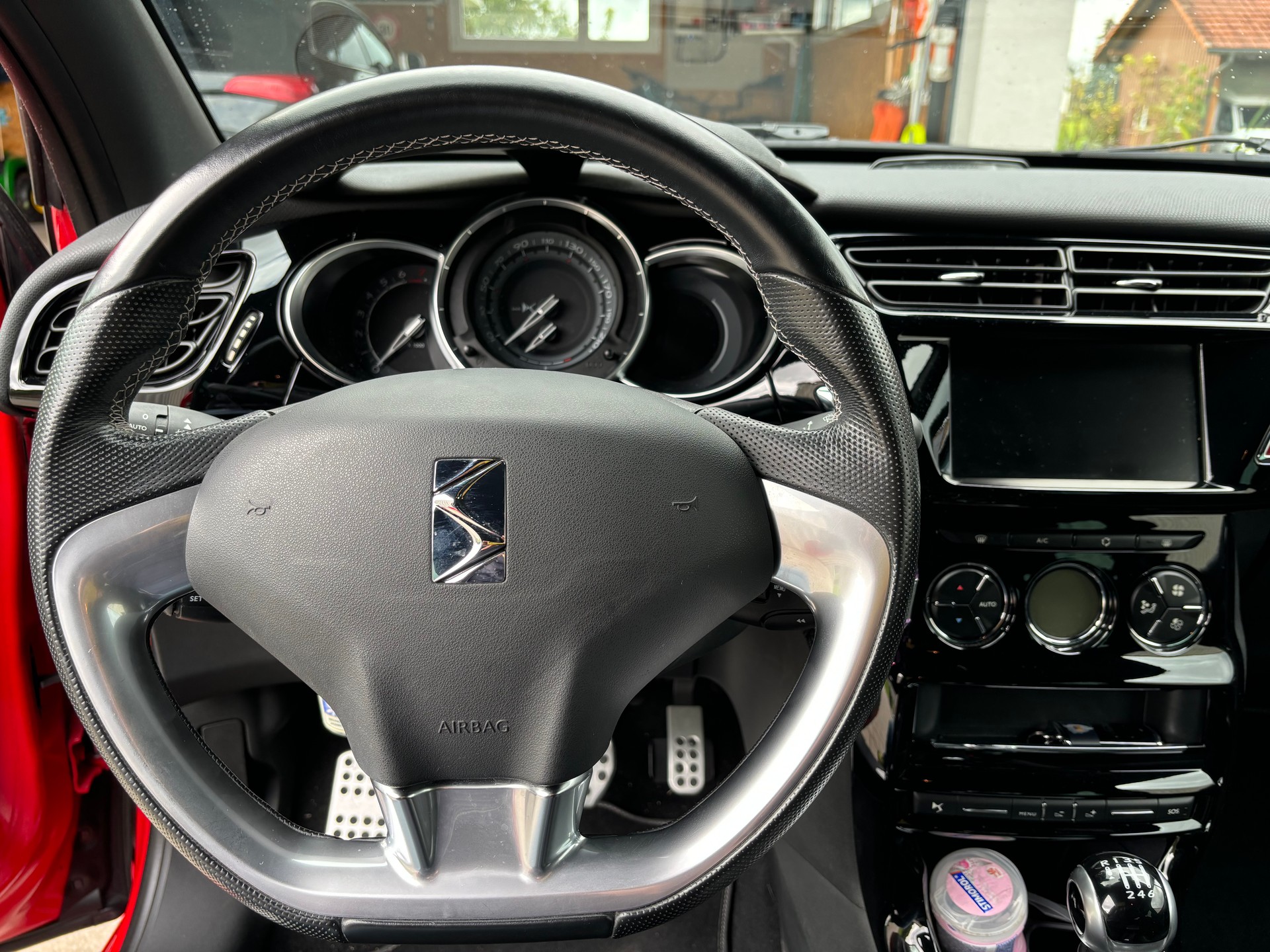 DS AUTOMOBILES DS 3 1.6 THP-image-1