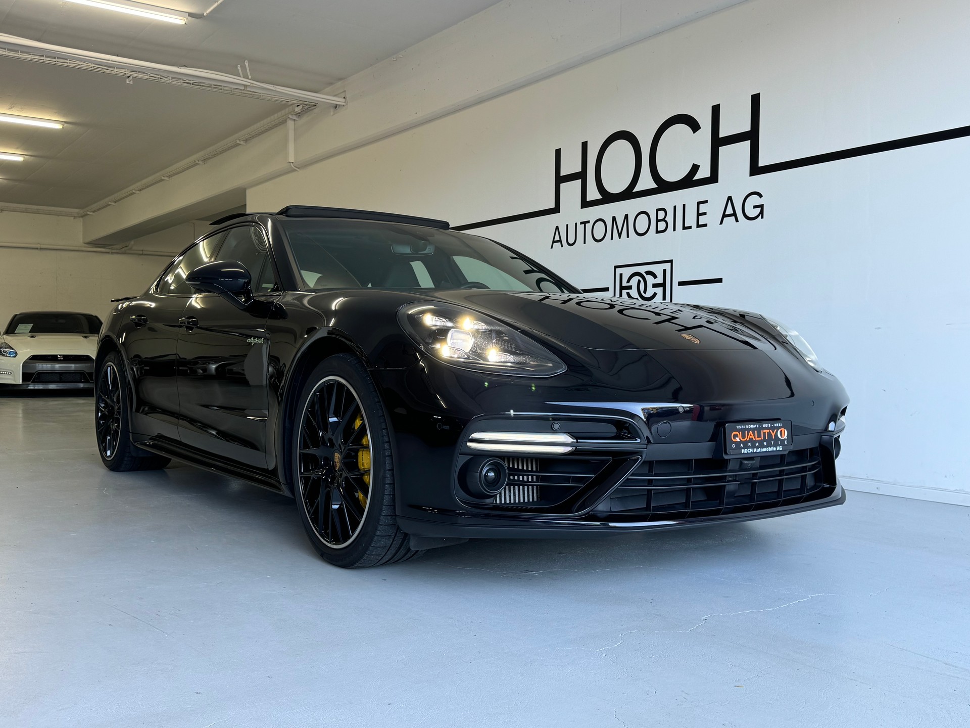 PORSCHE Panamera Turbo S E-Hybrid PDK-showroom-element-1