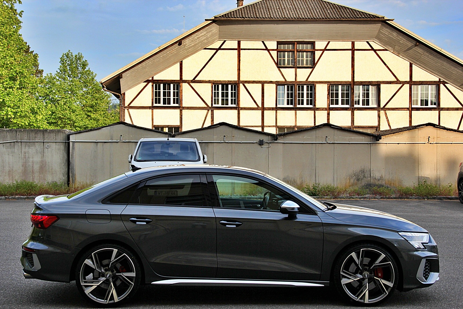 AUDI S3 SEDAN 2.0 TFSI quattro S-tronic-image-5