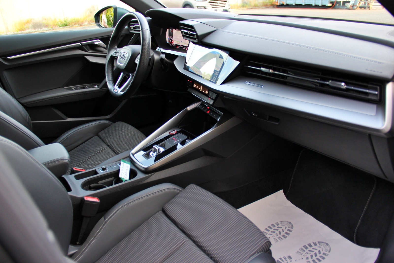 AUDI S3 SEDAN 2.0 TFSI quattro S-tronic-image-12