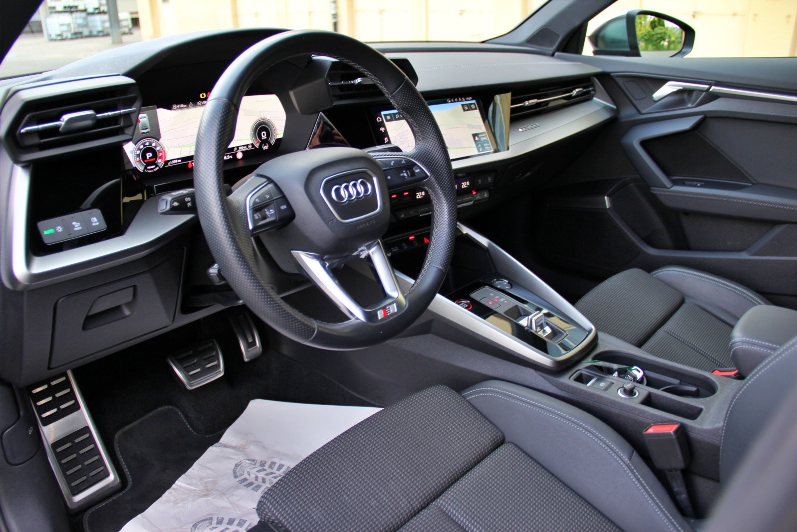 AUDI S3 SEDAN 2.0 TFSI quattro S-tronic-image-8