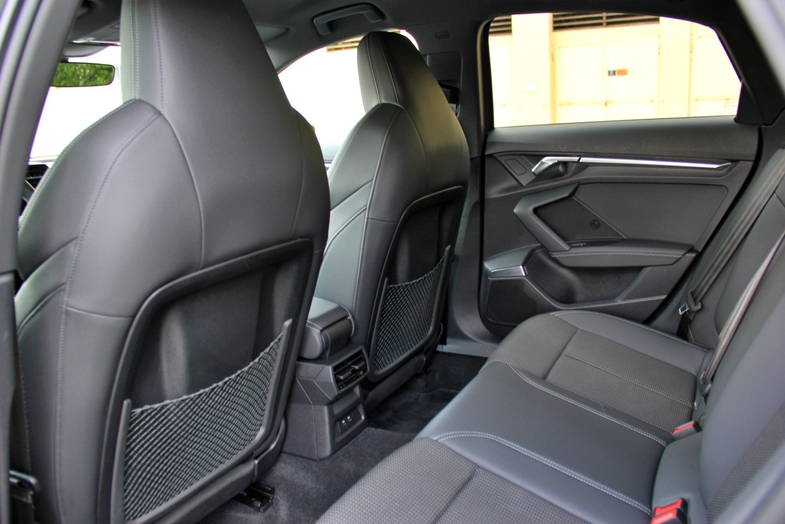 AUDI S3 SEDAN 2.0 TFSI quattro S-tronic-image-9