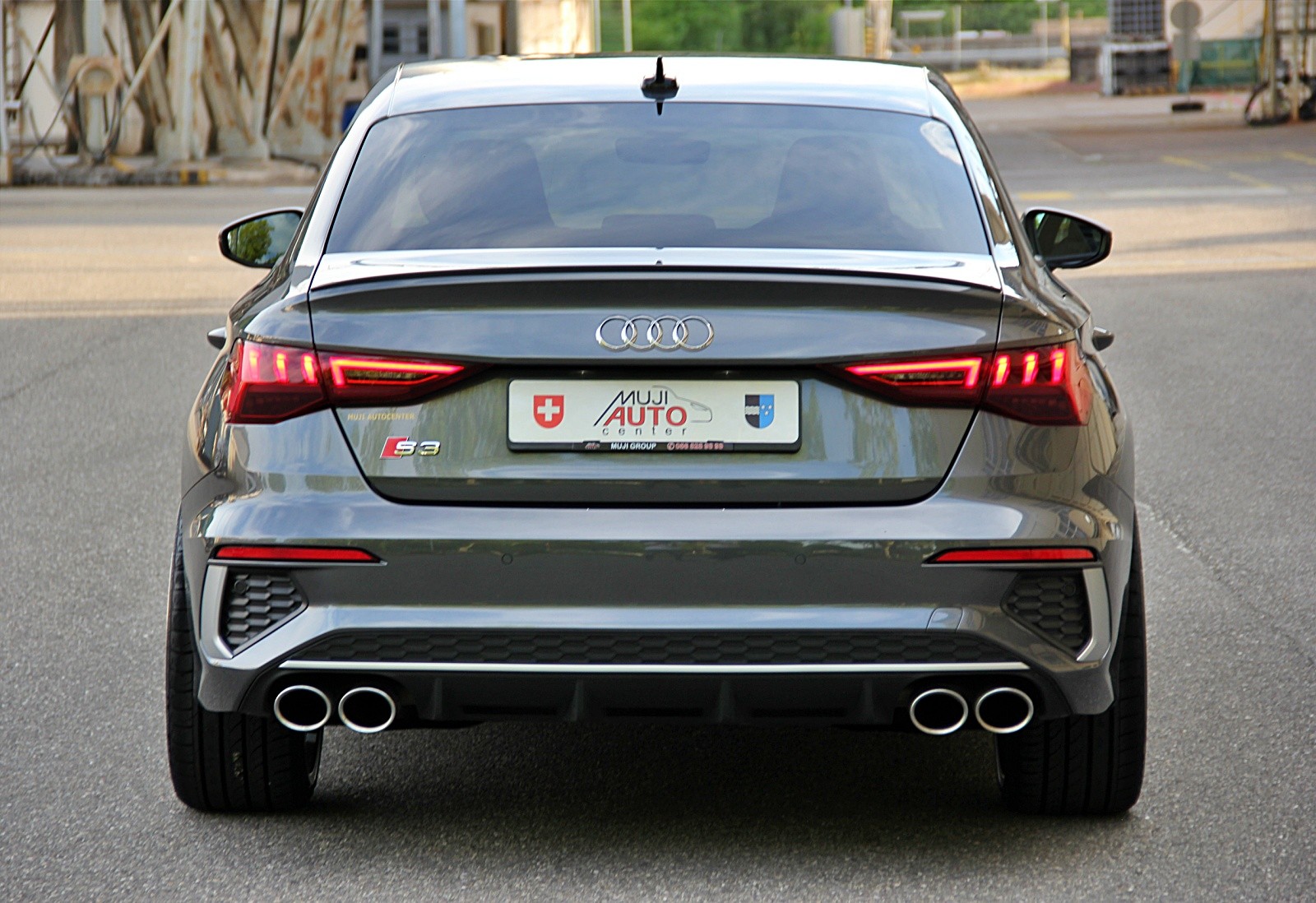 AUDI S3 SEDAN 2.0 TFSI quattro S-tronic-showroom-element-3