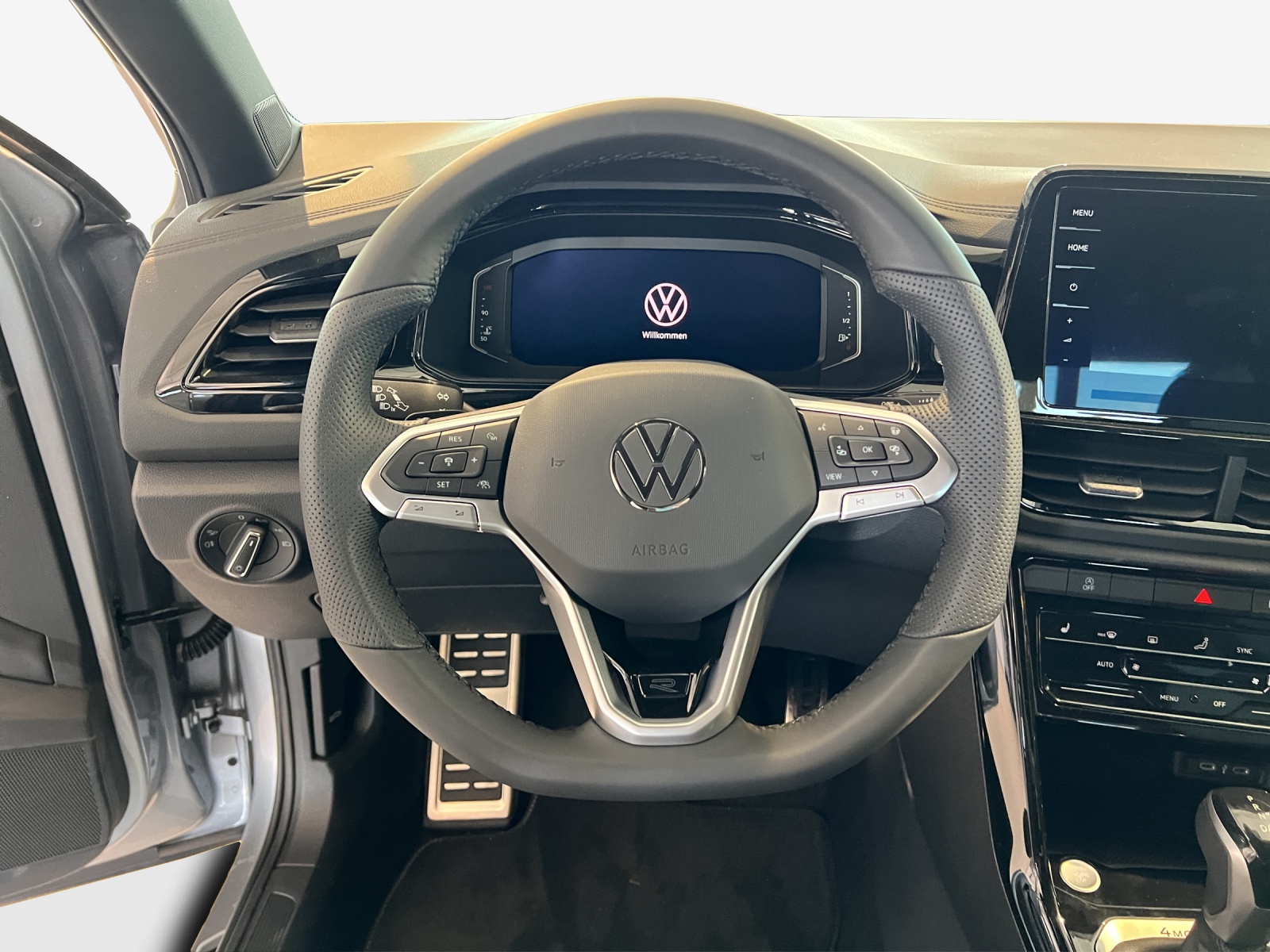 VW T-Roc 2.0 TSI R-Line DSG 4Motion-image-9