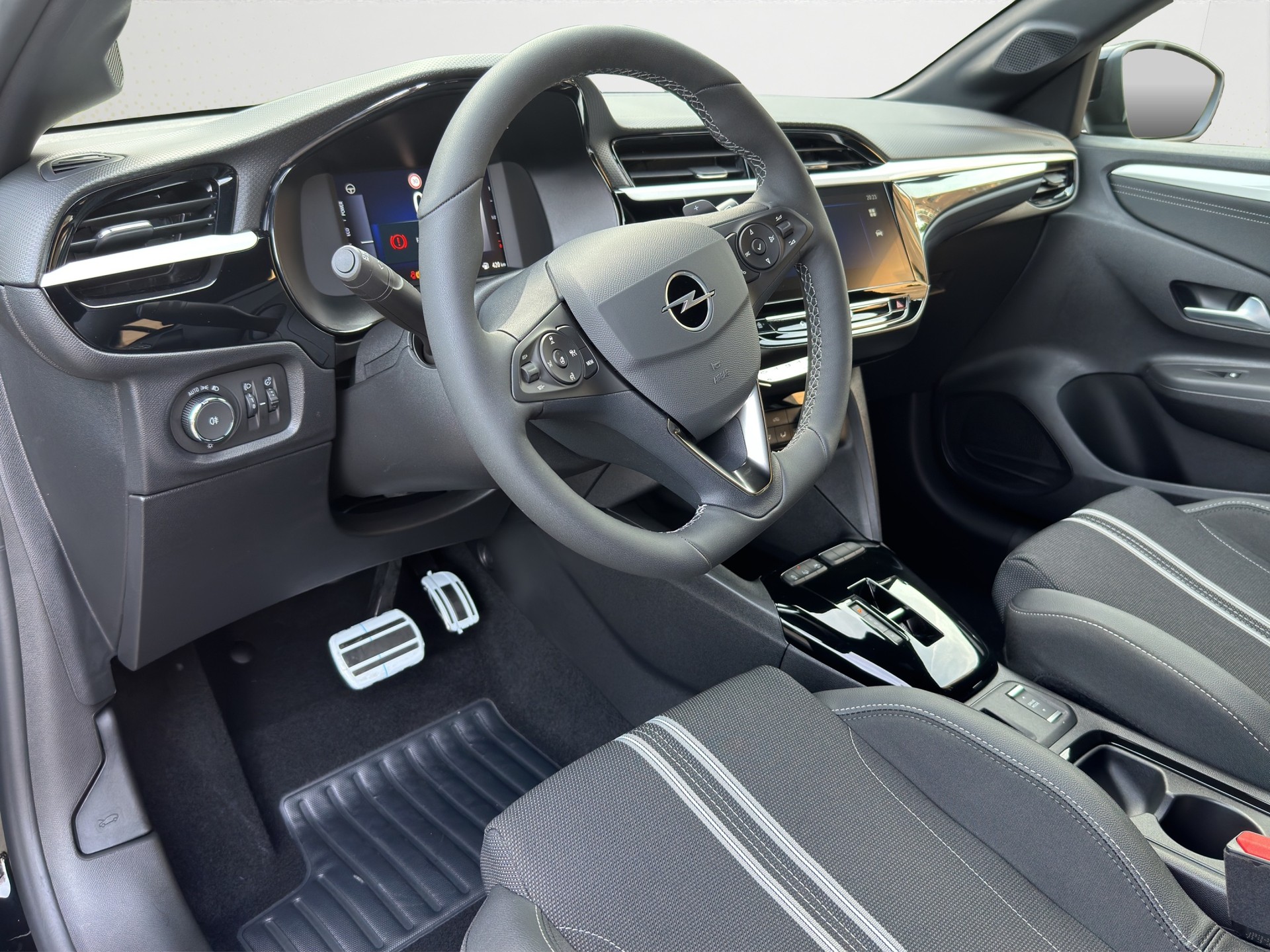 OPEL Corsa 1.2 MHEV GS Celebration Aut. NEW MODELL 2025 mit Rückfahrkamera-image-9
