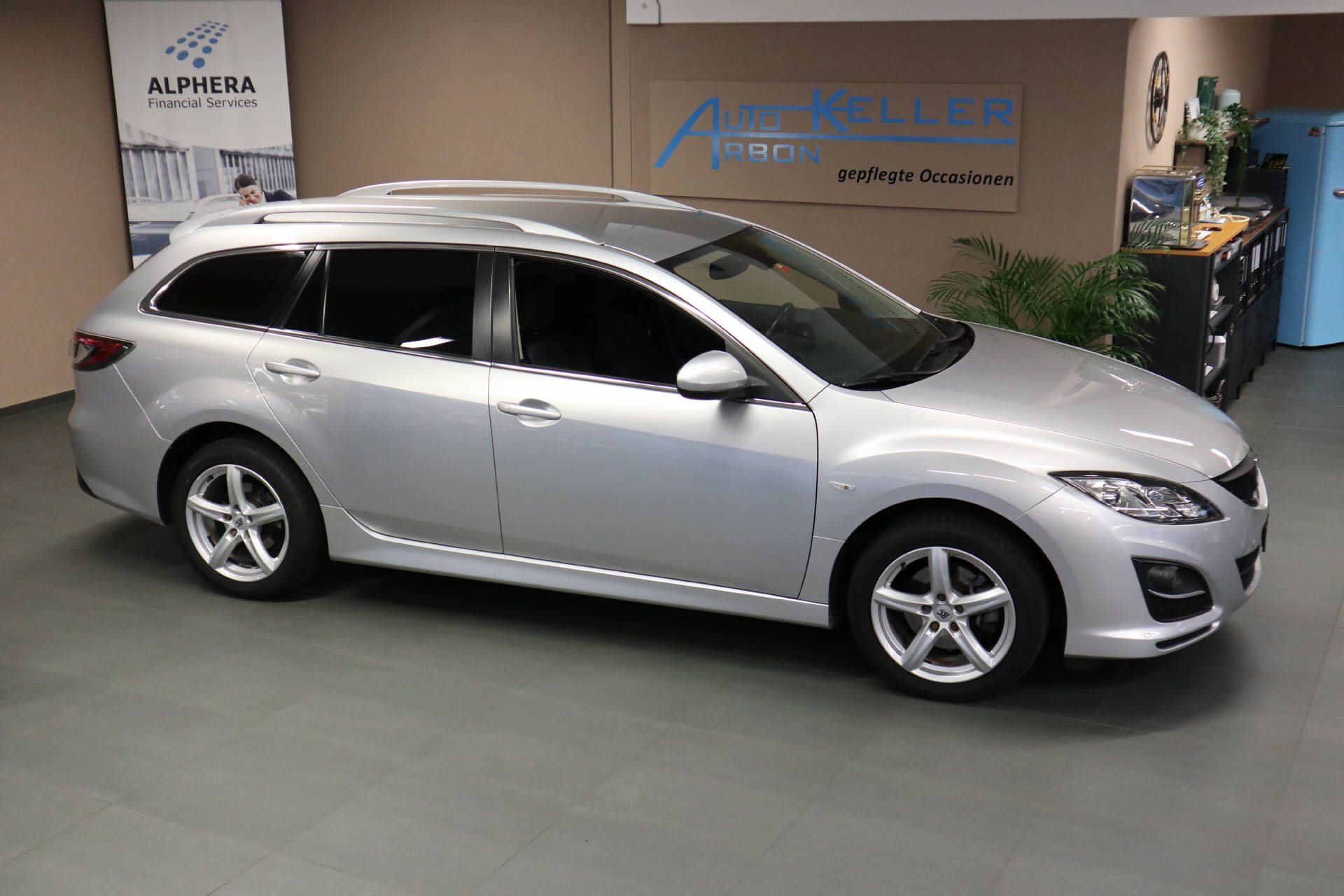 MAZDA 6 Station Wagon 2.0 DISI Exclusive