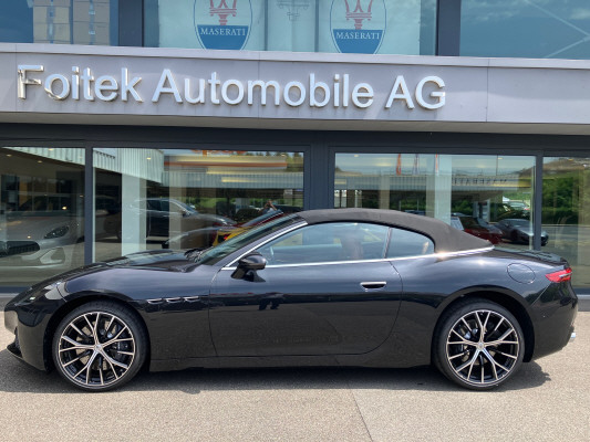 MASERATI GranCabrio Modena Modena-showroom-element-1