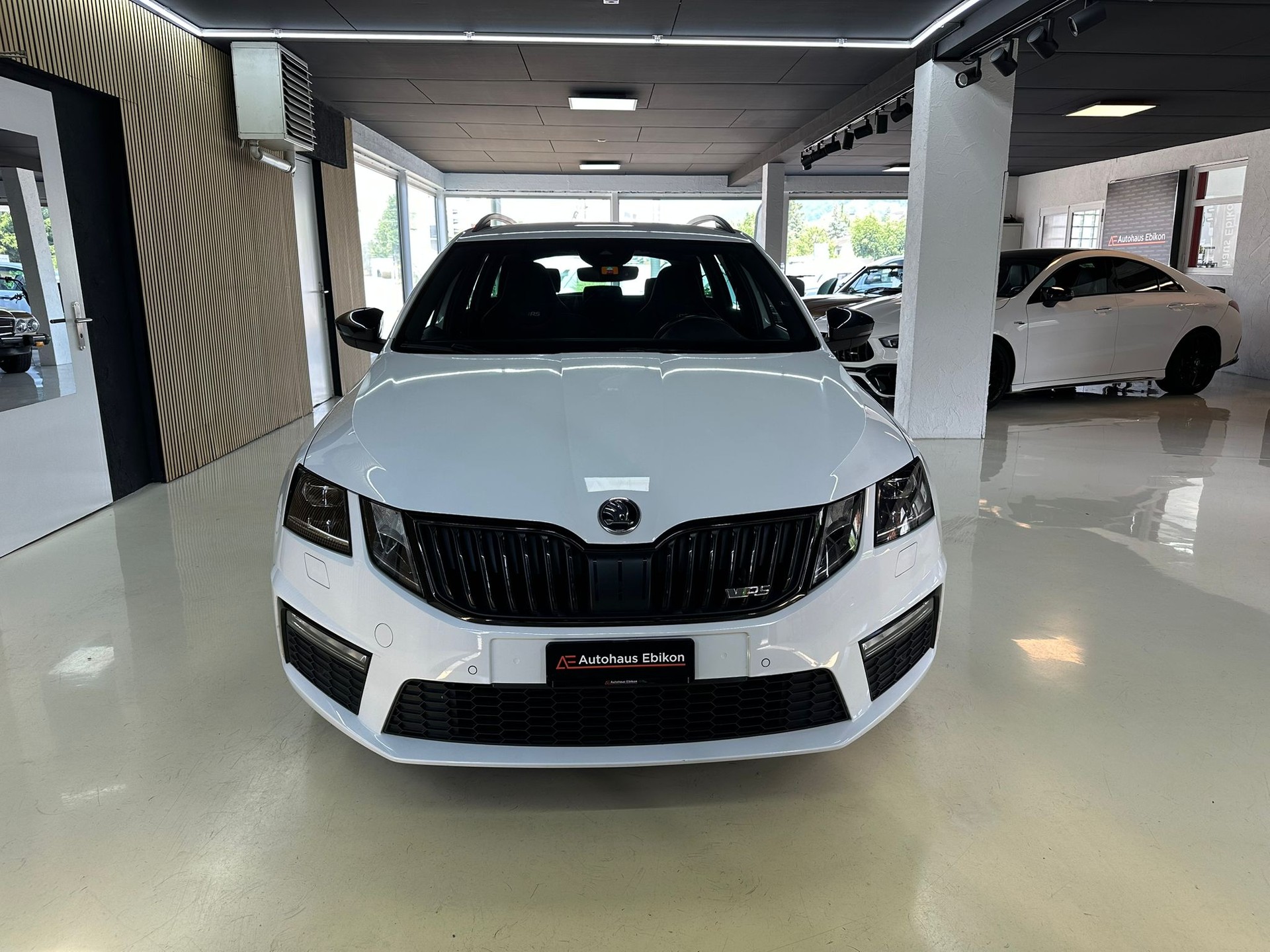 SKODA Octavia Combi 2.0 TSI RS DSG-showroom-element-1