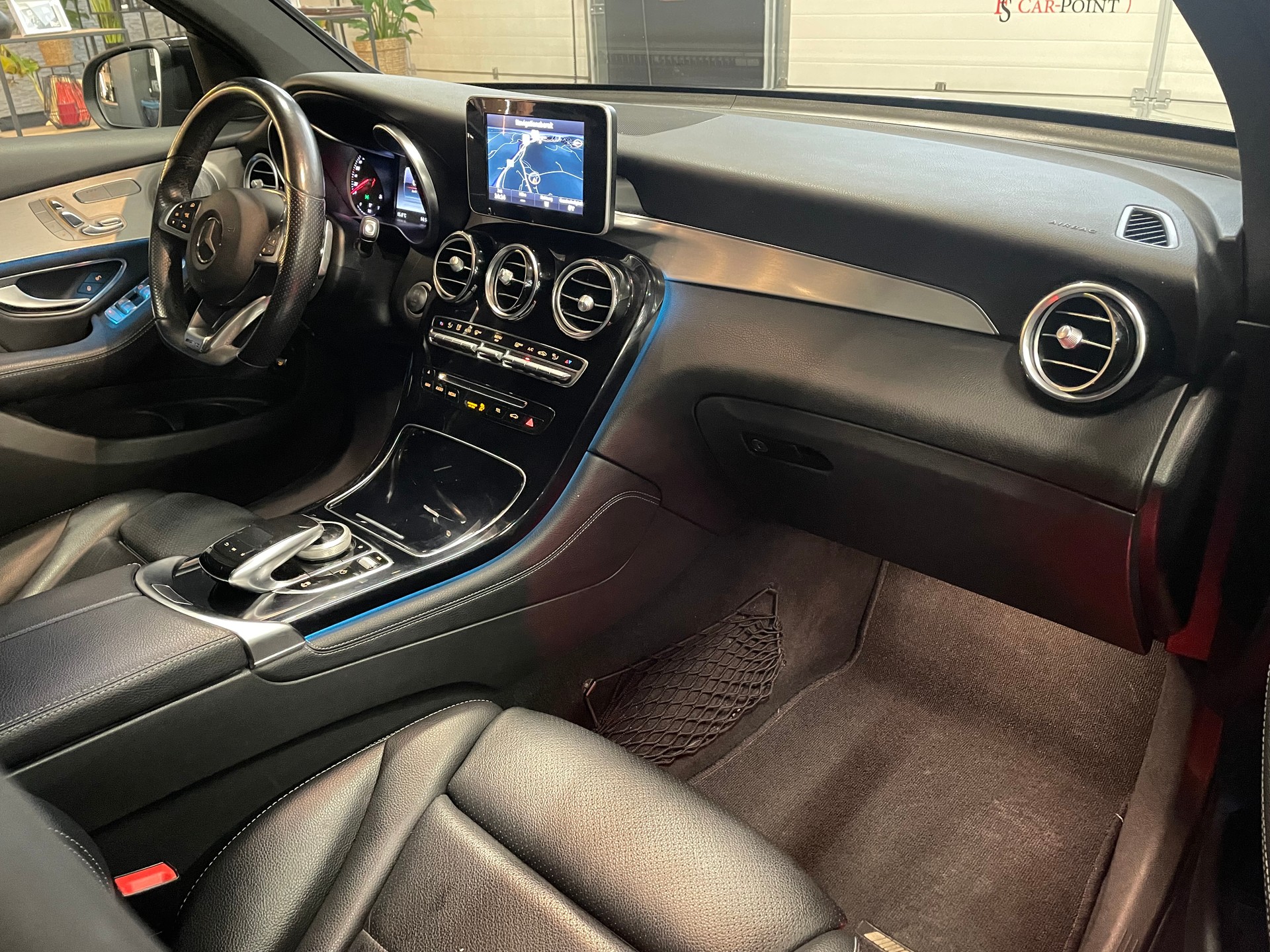 MERCEDES-BENZ GLC Coupé 250 AMG Line 4Matic 9G-Tronic-image-9