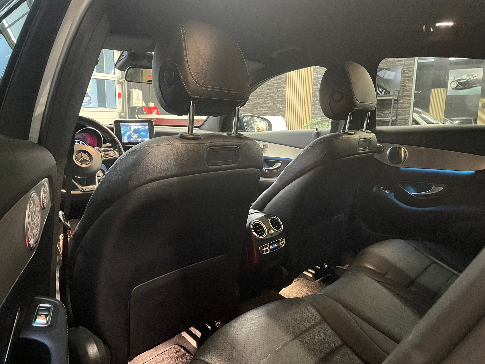 MERCEDES-BENZ GLC Coupé 250 AMG Line 4Matic 9G-Tronic-image-12