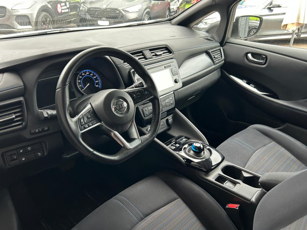 NISSAN Leaf N-Connecta (incl. battery)-showroom-element-3
