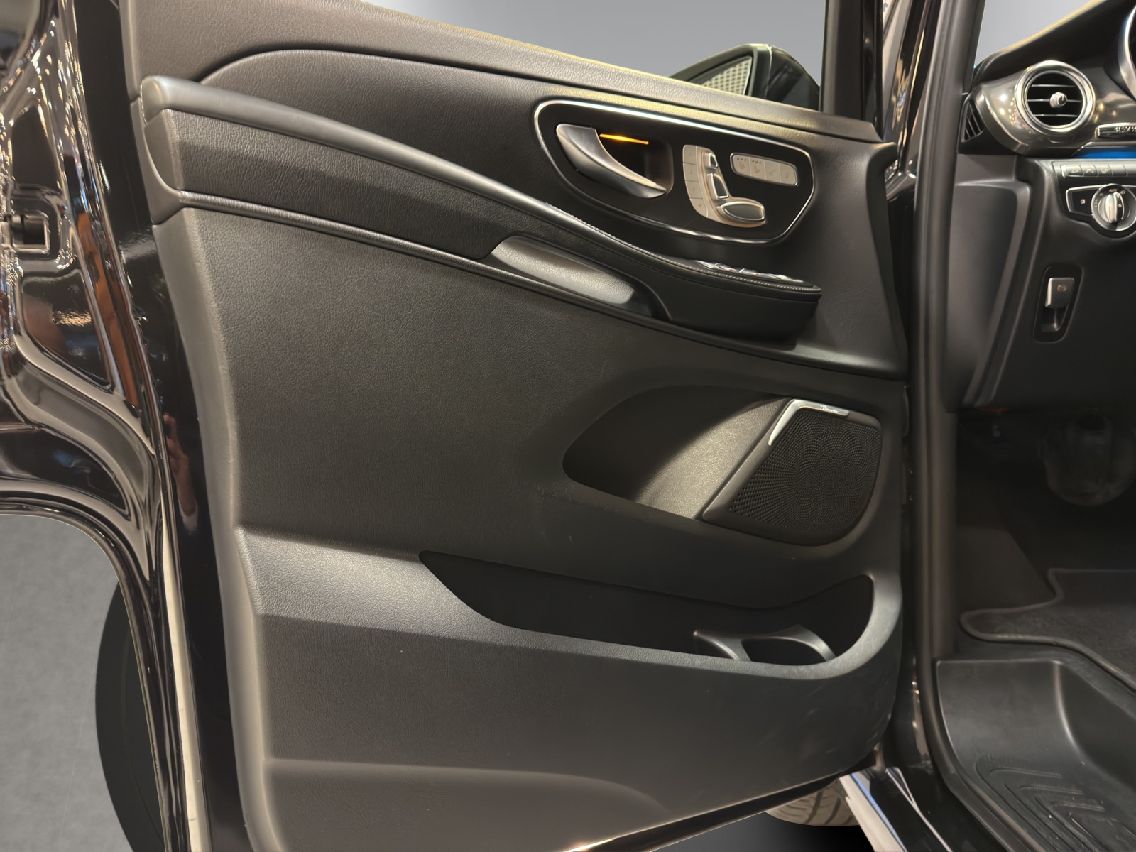 Image MERCEDES-BENZ V-250 V 250 d Exclusive L 4M