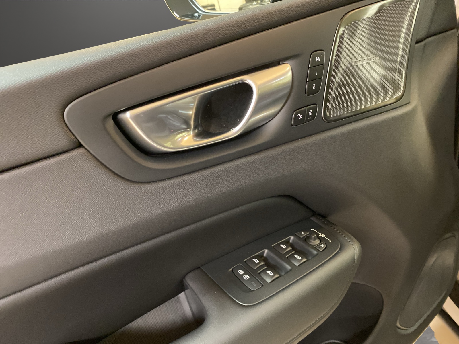 Image VOLVO XC60 XC60 T6 eAWD PluginHybrid Ultimate Dark Geartronic